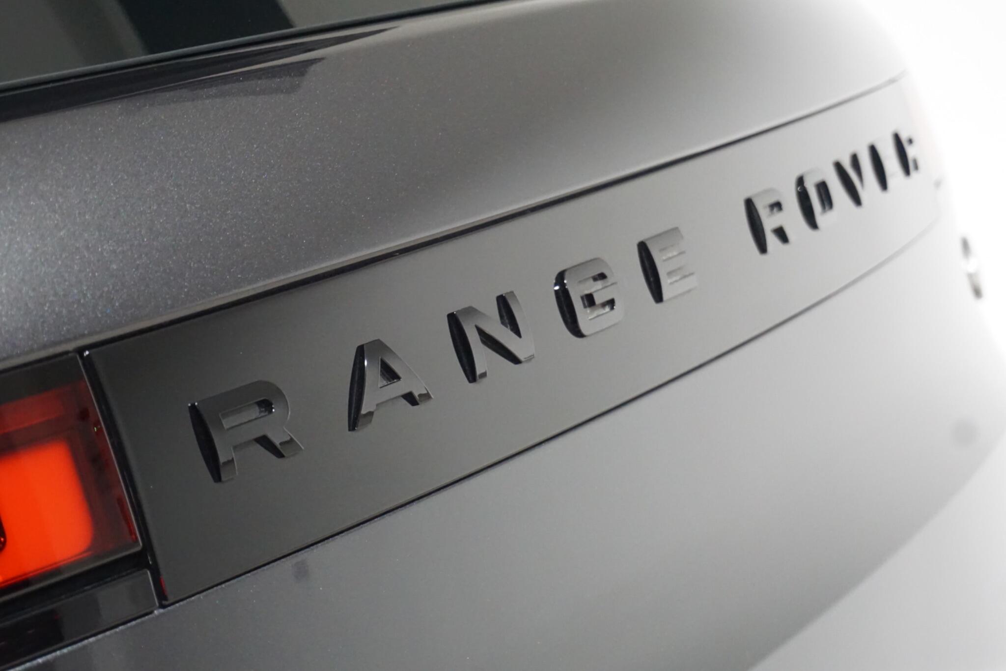 Land Rover Range Rover Sport 3.0 D300 MHEV Dynamic SE SUV 5dr Diesel Auto 4WD Euro 6 (s/s) (300 ps)